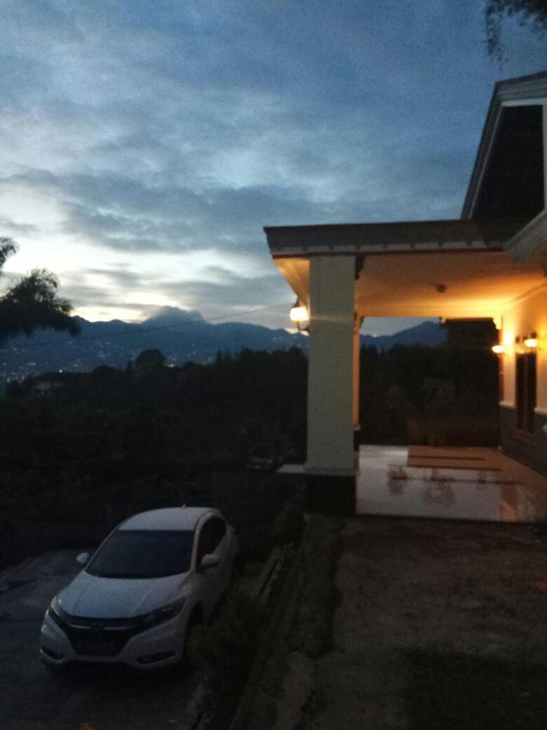 Villa Bravira Cisarua Exterior foto